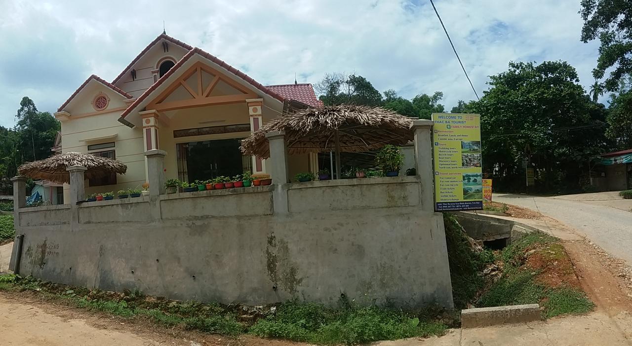 Thac Ba Family Homestay Ho To Exterior photo
