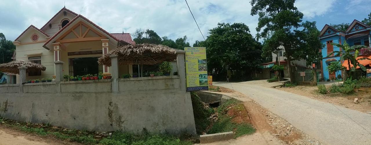 Thac Ba Family Homestay Ho To Exterior photo